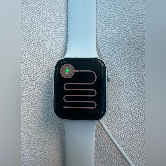 Apple Watch Se 44mm - Picture 2 of 6